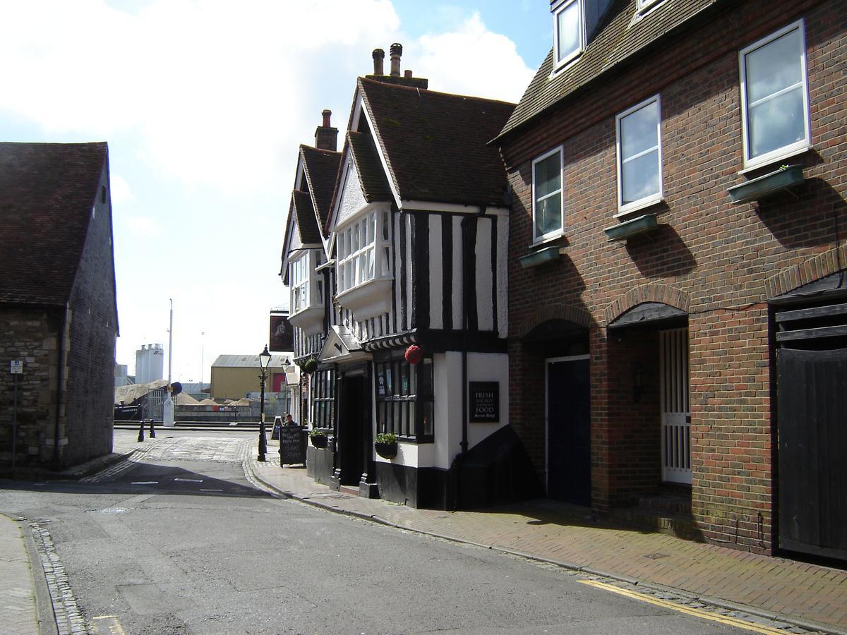 Quay House Hotel Poole Bagian luar foto